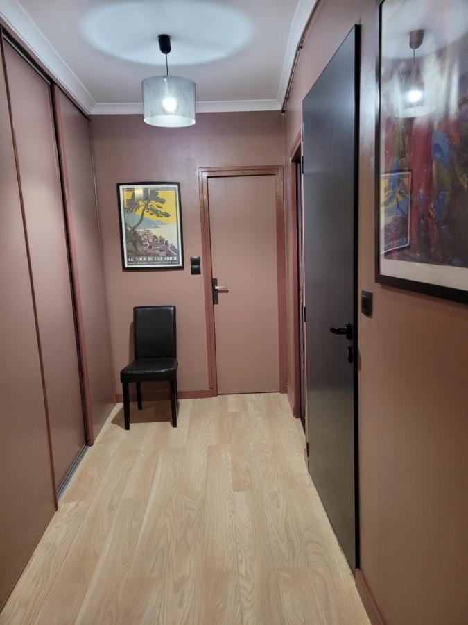 Confortable Appart 1Er Etage Centre Ville Netflix Beziers Exterior photo