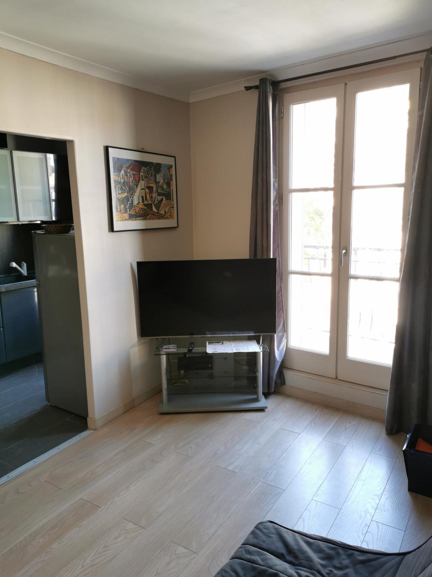 Confortable Appart 1Er Etage Centre Ville Netflix Beziers Exterior photo